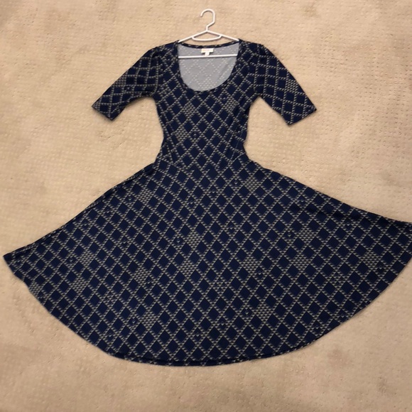 SOLD - LulaRoe Nicole size XS - Picture 1 of 4